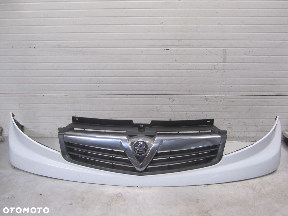 Grill-Atrapa Opel Vivaro 2006- - 1