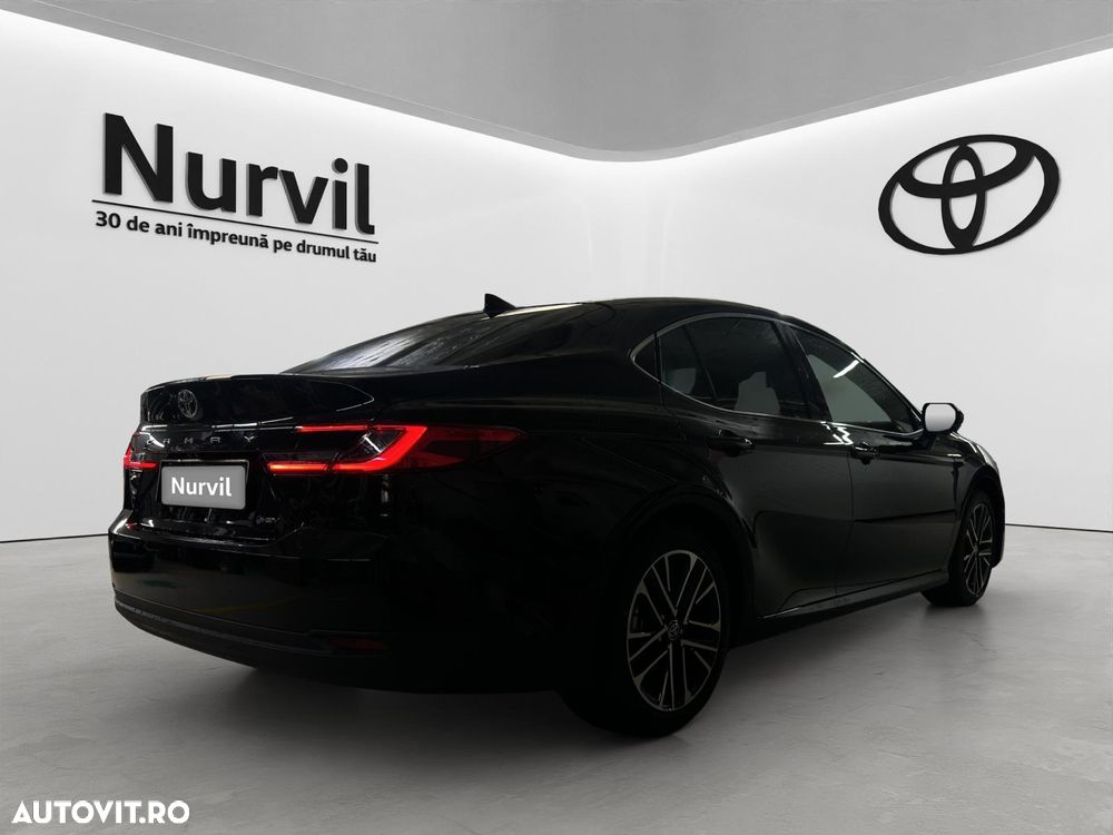 Toyota Camry 2.5 HEV Luxury - 6