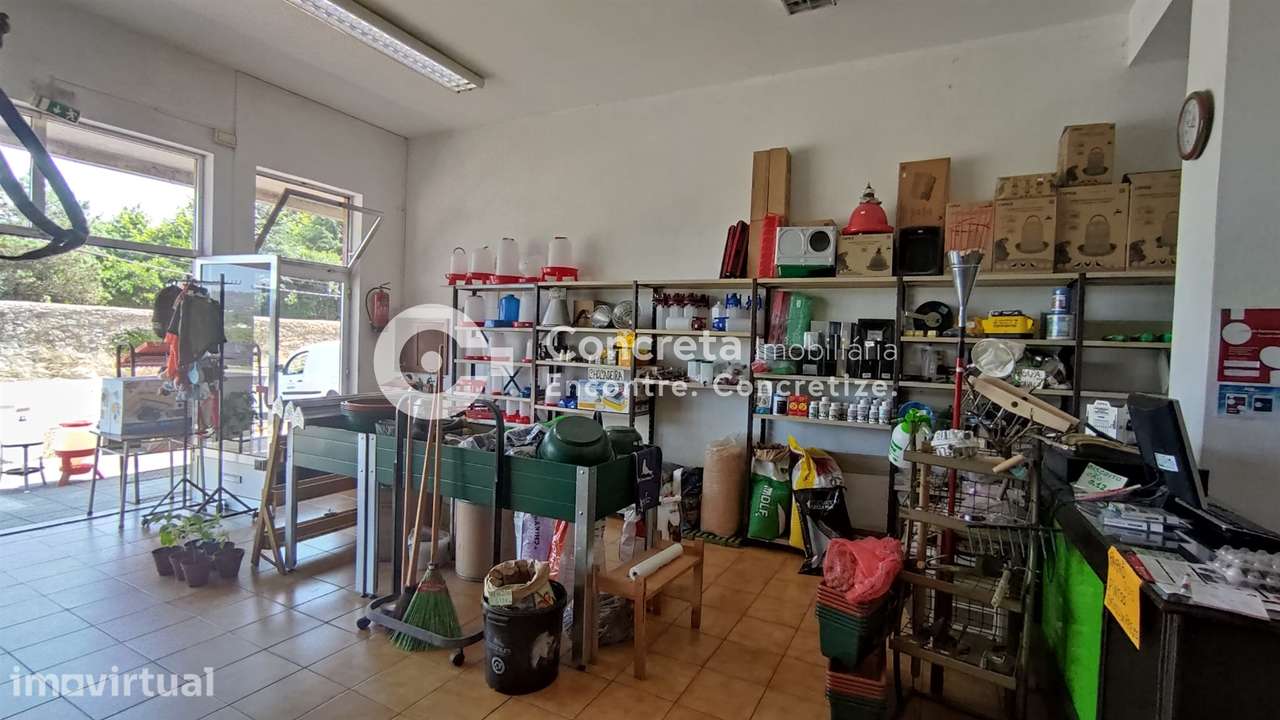 Trespasse de Loja agrícola, jardim e animais de companhia em Barcelos - Grande imagem: 2/4