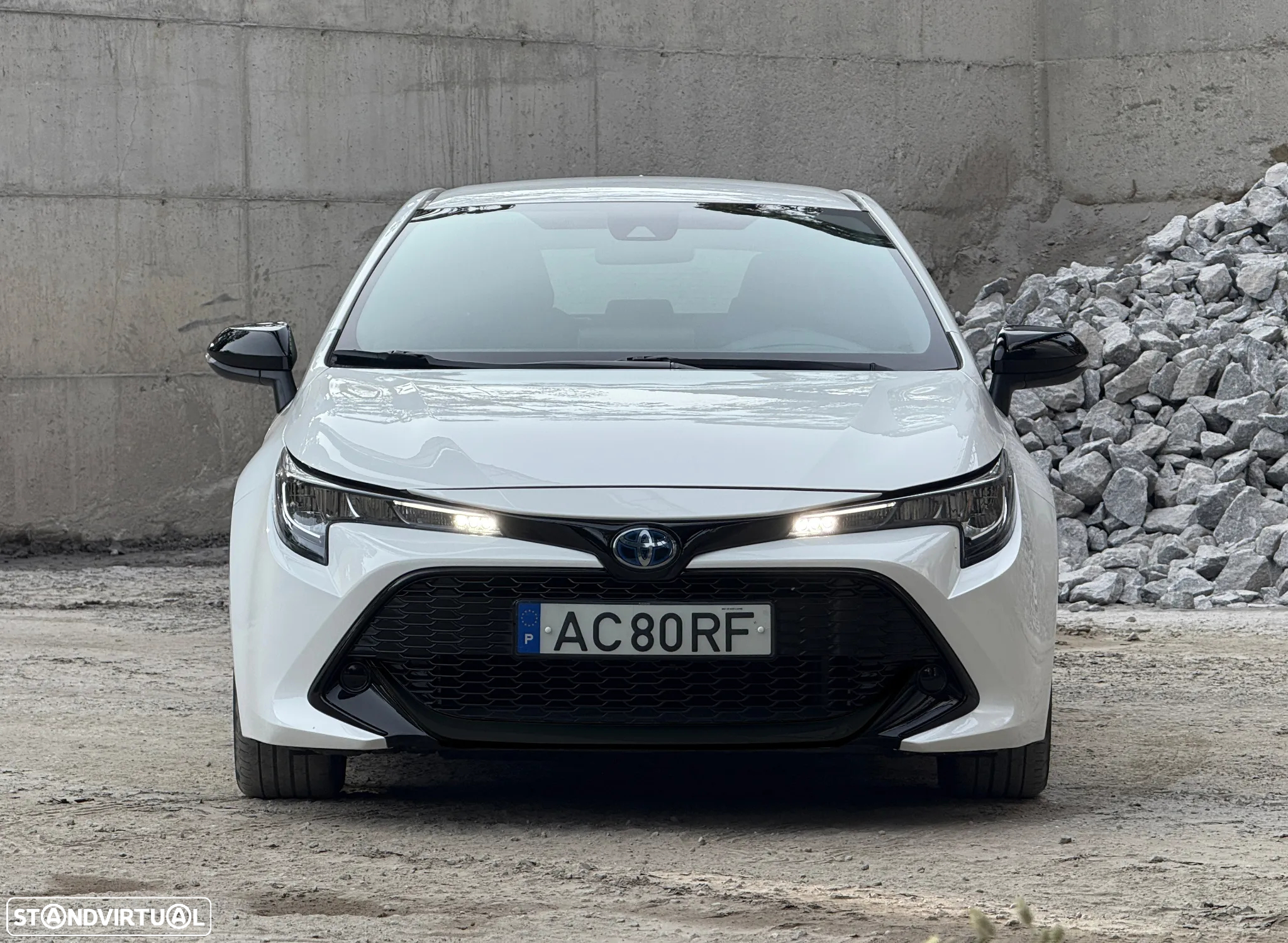 Toyota Corolla 1.8 Hybrid Exclusive - 2