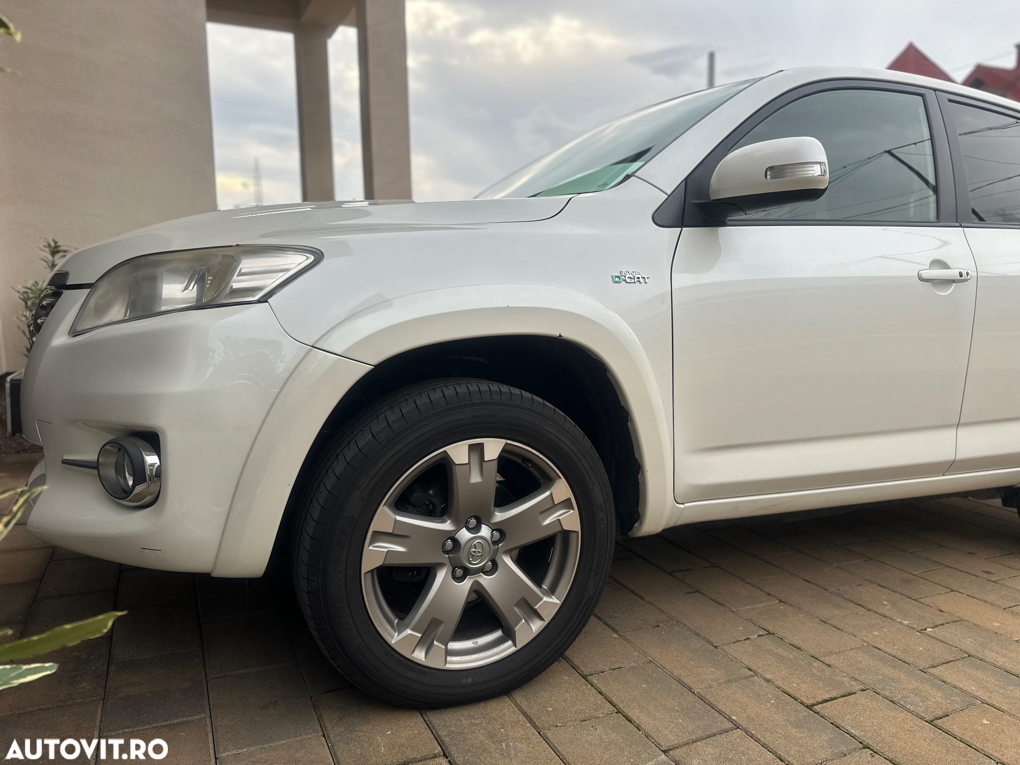 Toyota RAV4 2.2 D-4CAT 4WD Aut Luxury - 6