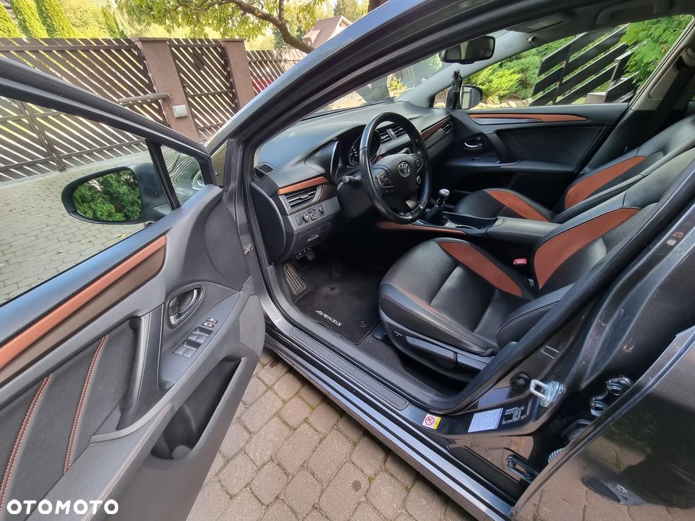 Toyota Avensis 1.8 Prestige - 23