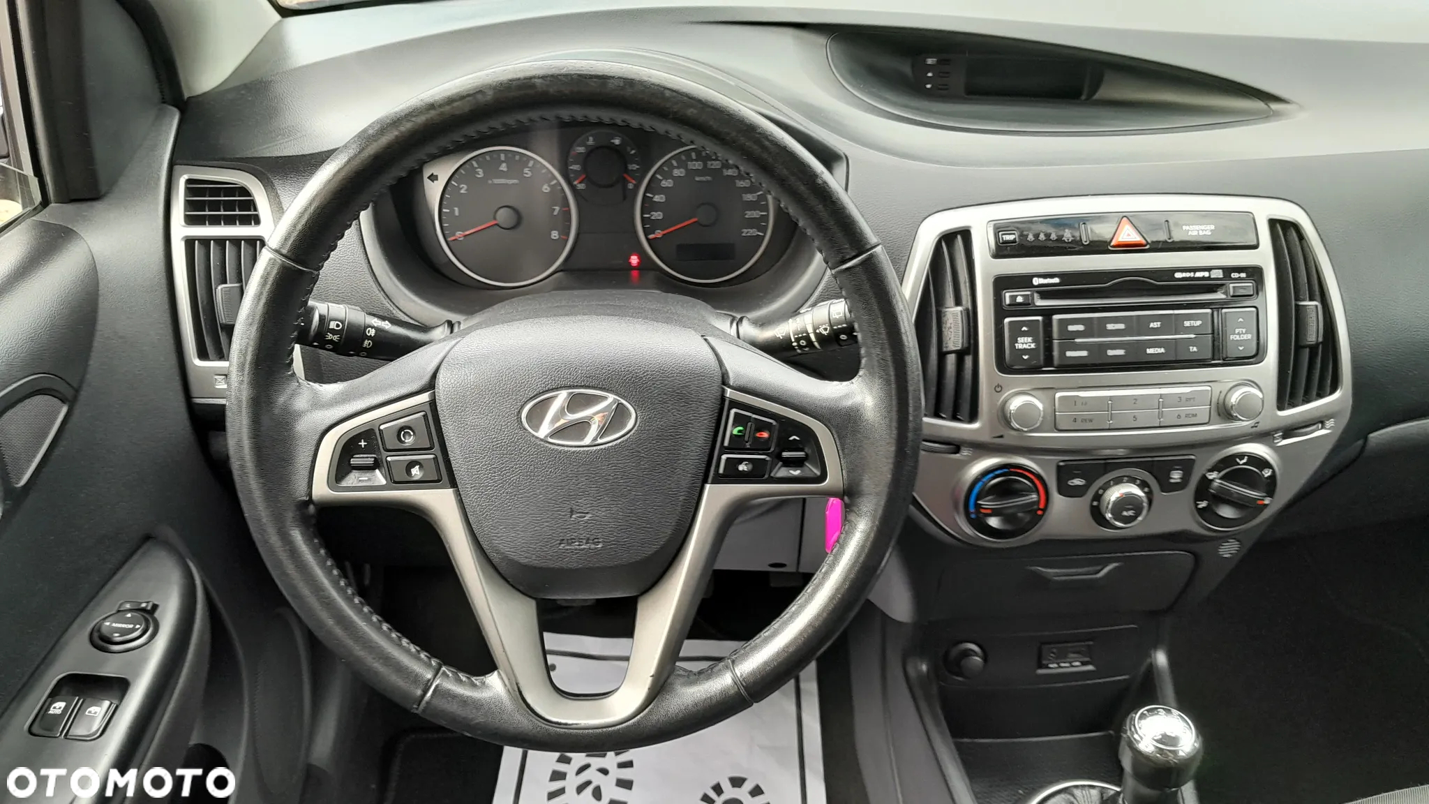 Hyundai i20 - 19
