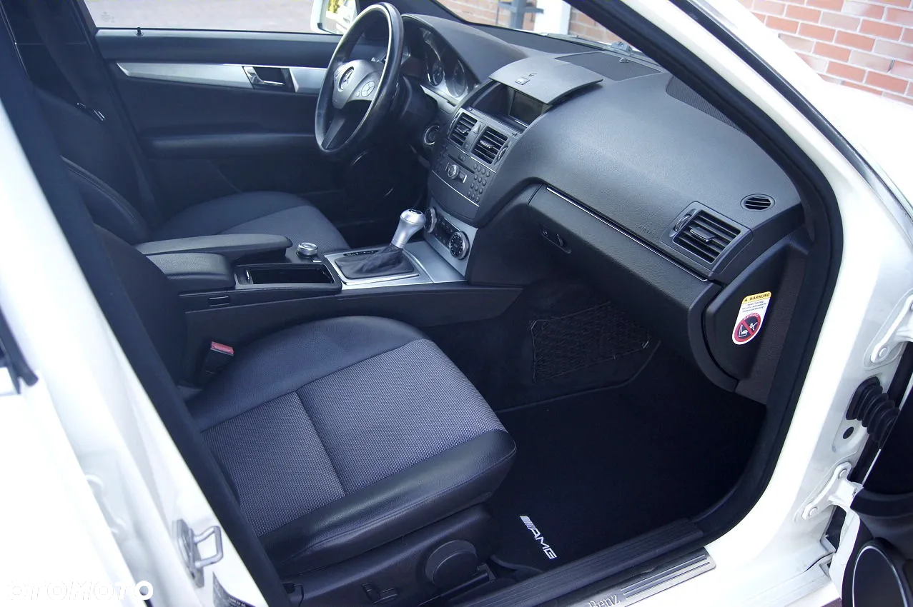 Mercedes-Benz Klasa C 180 T Kompressor Automatik Avantgarde - 14