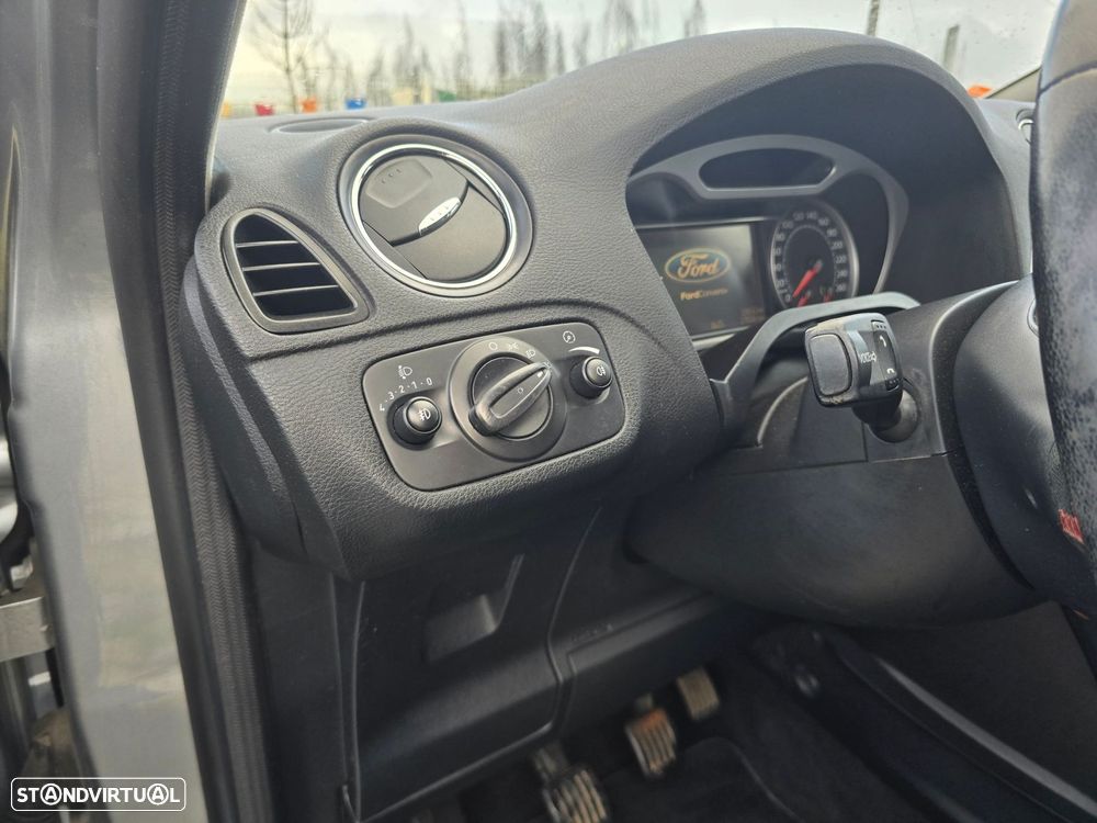 Ford S-Max 1.8 TDCi Titanium 7L - 15