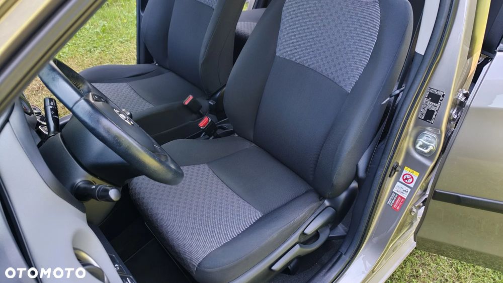 Toyota Yaris 1.33 Premium EU6 - 25