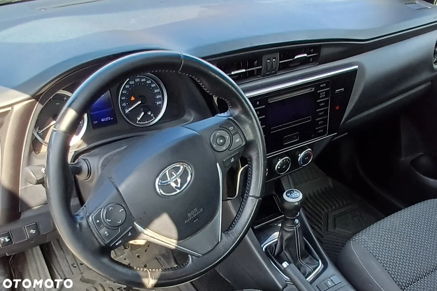 Toyota Corolla 1.4 D-4D Premium - 12