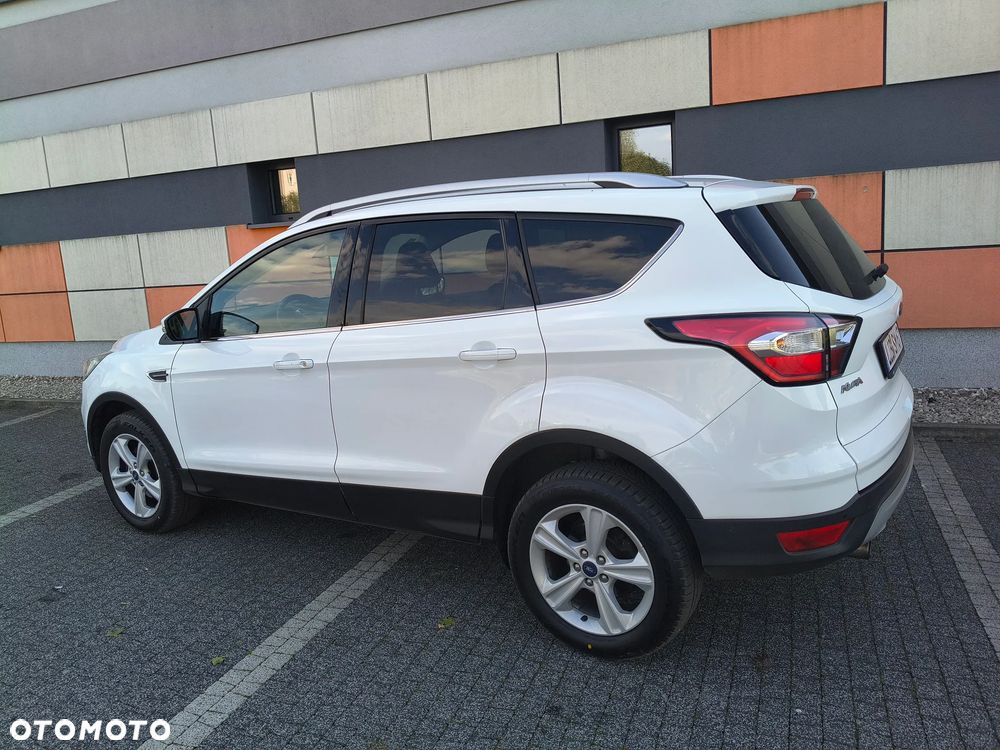 Ford Kuga 1.5 EcoBoost 2x4 Trend - 4