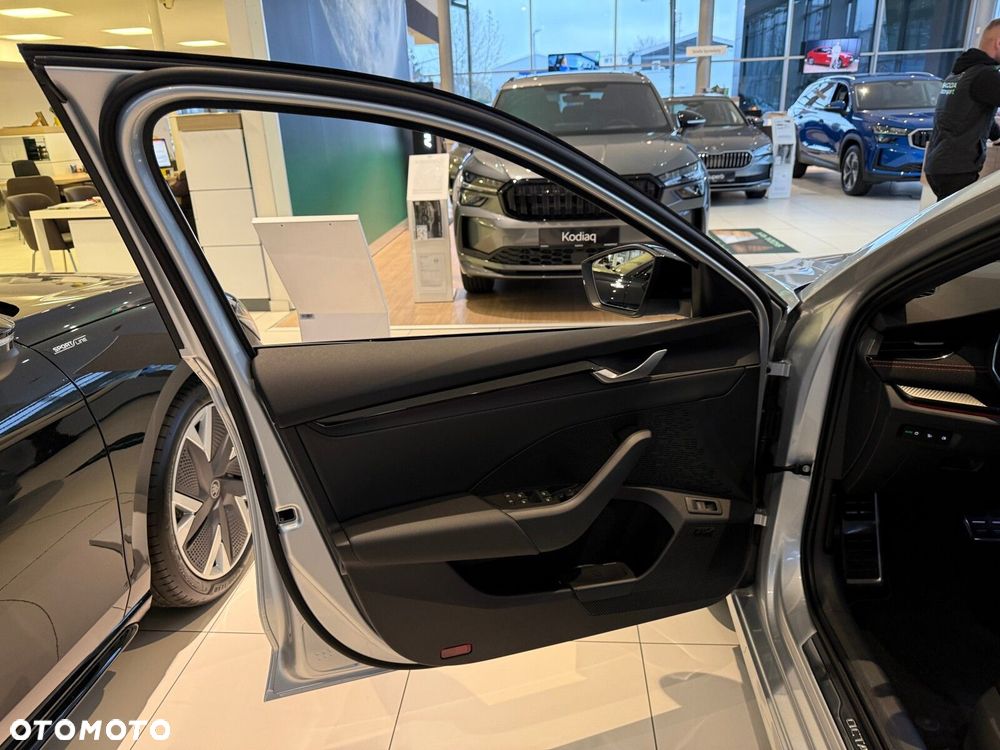 Skoda Octavia 2.0 TSI RS DSG - 12