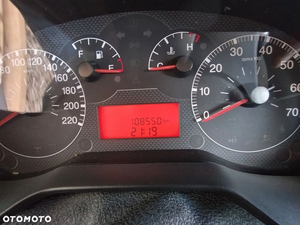 Fiat Punto 1.4 16V Sporting - 16