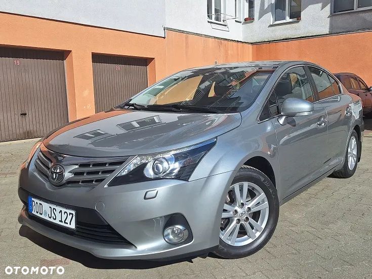 Toyota Avensis 1.8 Business Edition - 1