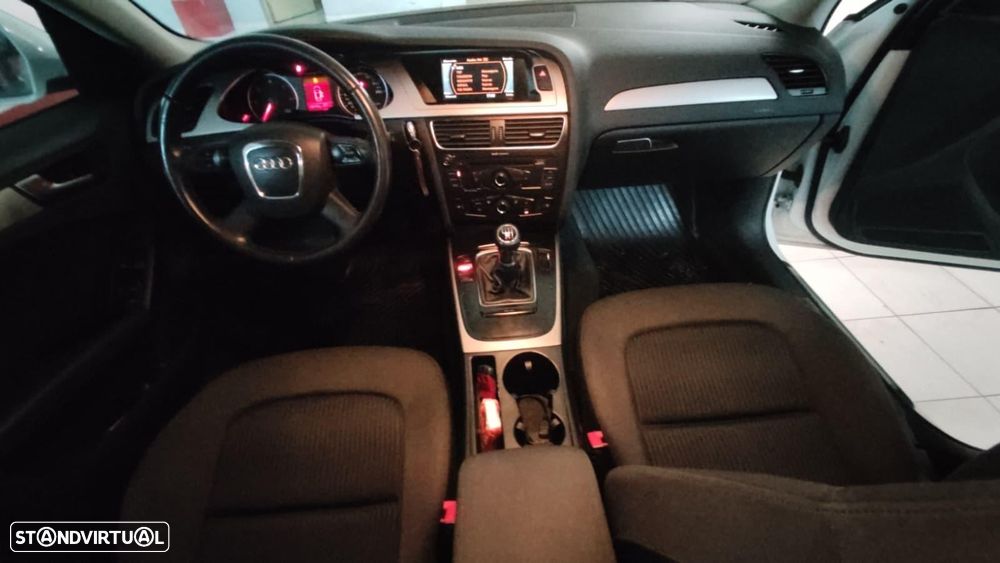 Audi A4 2.0 TDI Business Line Advance - 7