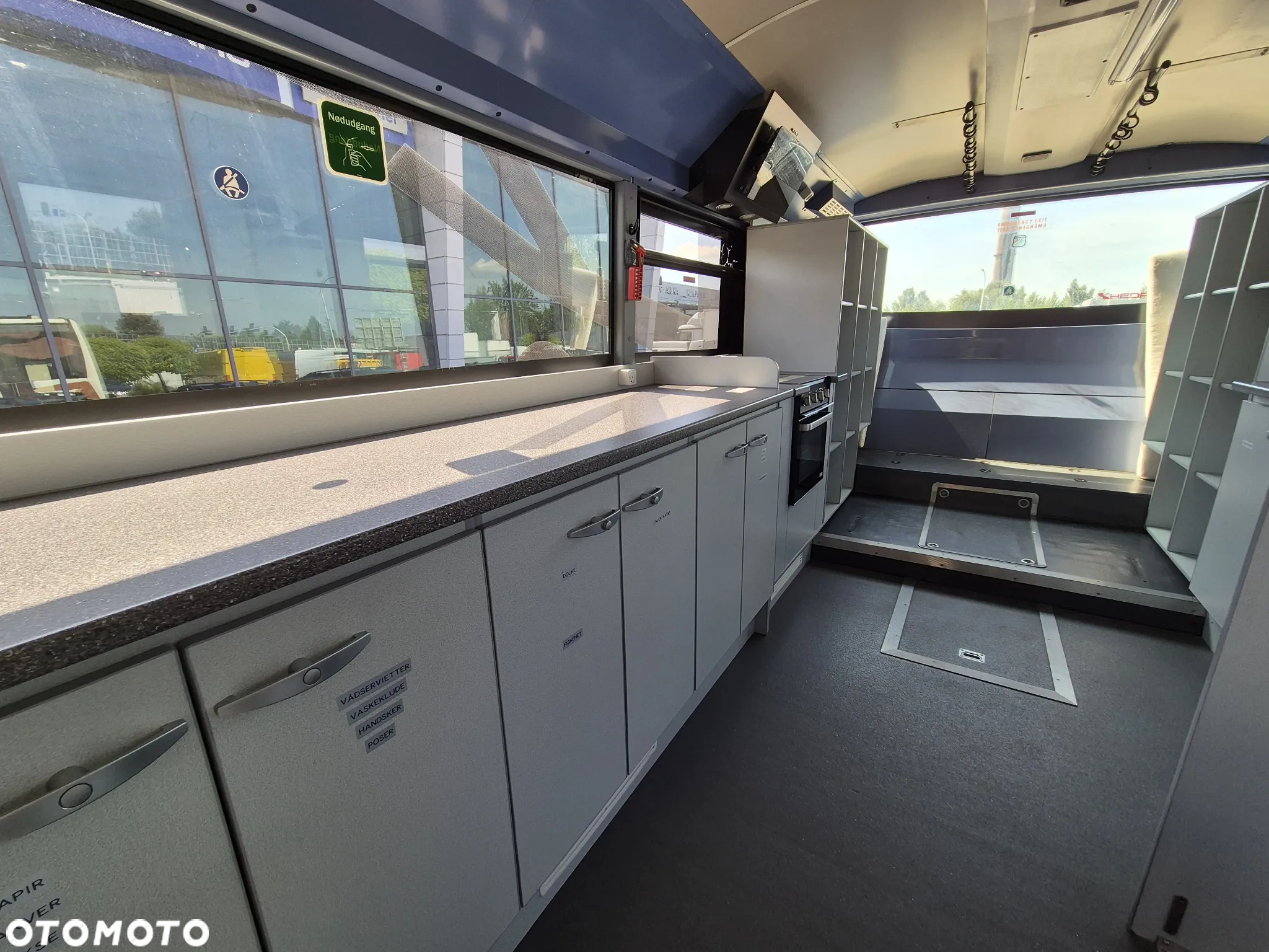 Irisbus KAMPER / AUTOBUS / NOWA ZABUDOWA / SOLAR NA DACHU / ŁAZIENKA / KUCHENKA / STAN IDEALNY / 2 PRZETWORNICE - 23