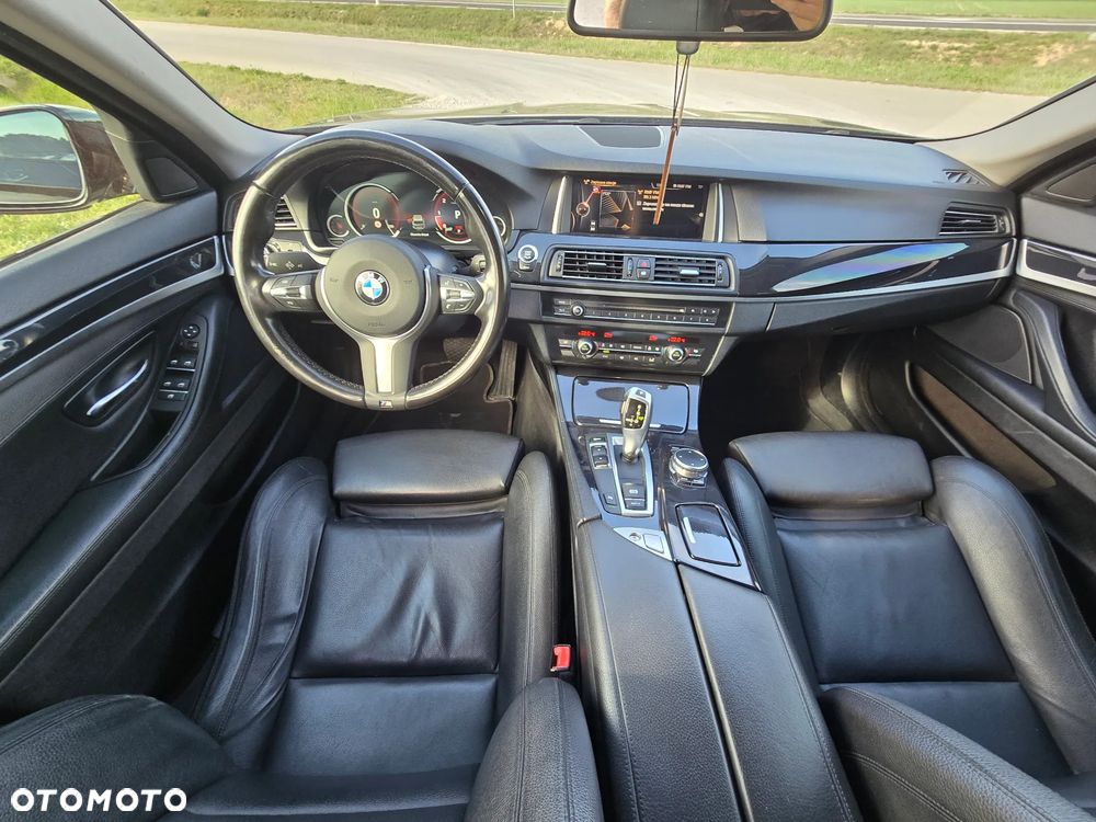 BMW Seria 5 518d - 29