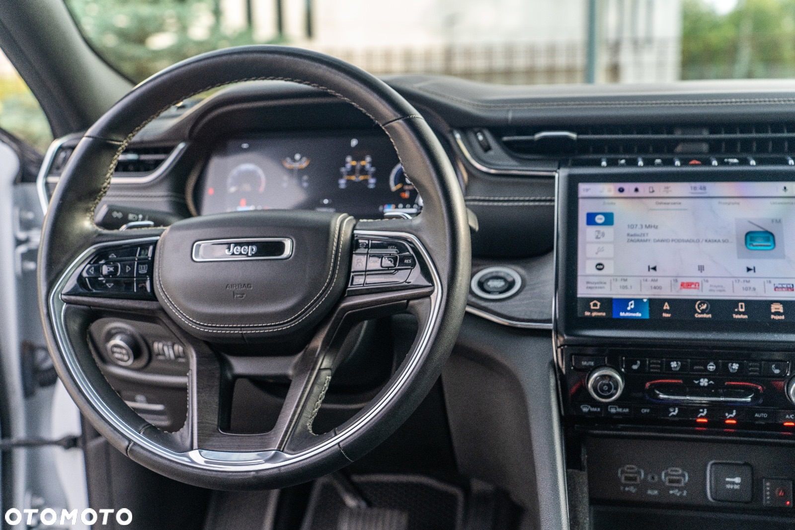 Jeep Grand Cherokee - 17