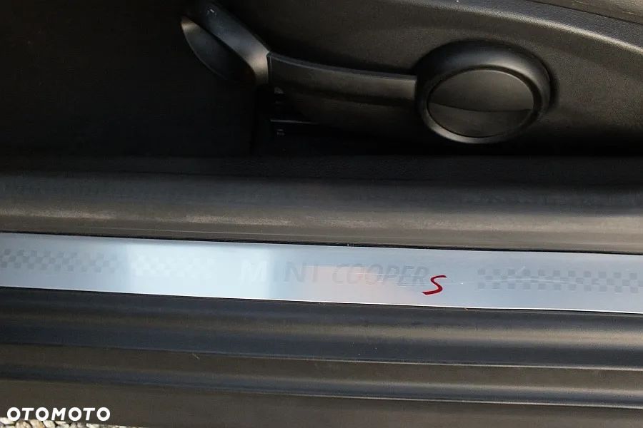 MINI Cooper S - 16