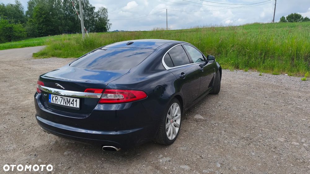 Jaguar XF - 7