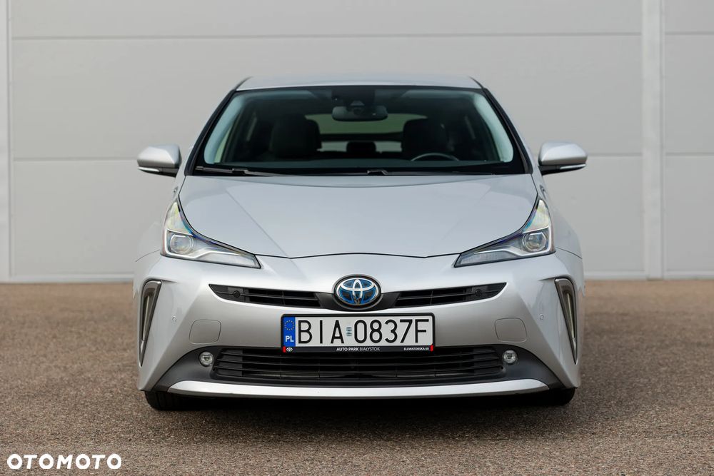 Toyota Prius (Hybrid) Executive - 2