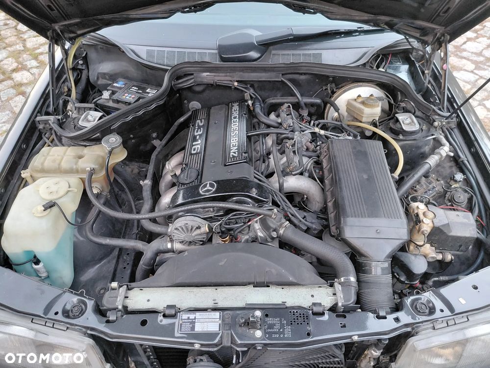 Mercedes-Benz W201 (190) - 13