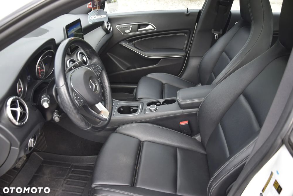Mercedes-Benz CLA 250 4-Matic Sport - 38