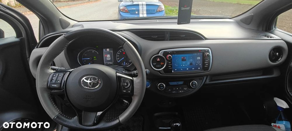 Toyota Yaris 1.5 Dynamic CVT - 10