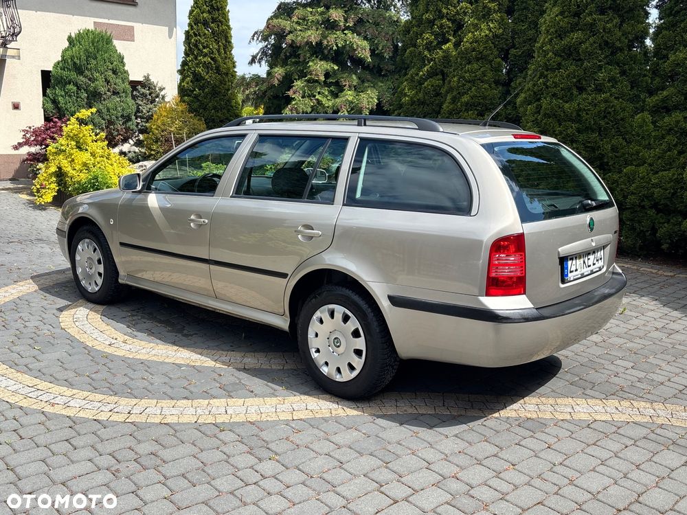 Skoda Octavia 1.6 Combi Classic - 3