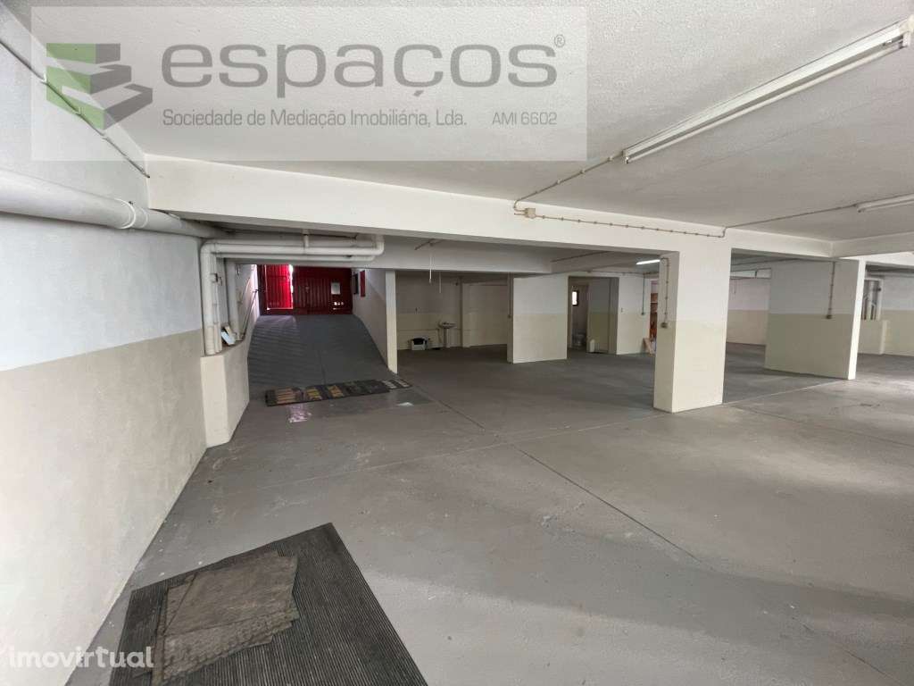 Garagem em Vale Fetal, Sobreda - Grande imagem: 5/16