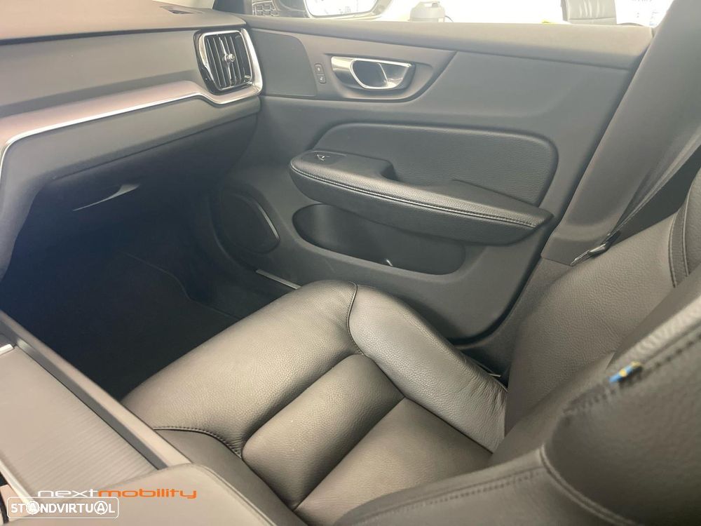 Volvo V60 2.0 B4 Momentum Plus Geartronic - 17
