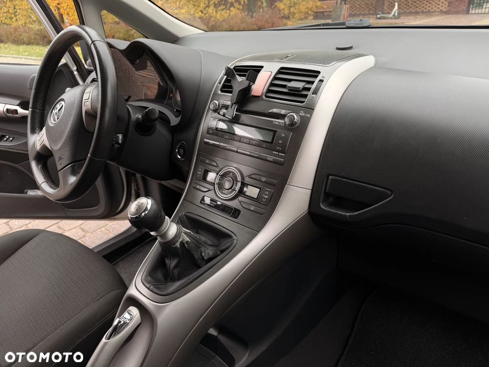 Toyota Auris - 8