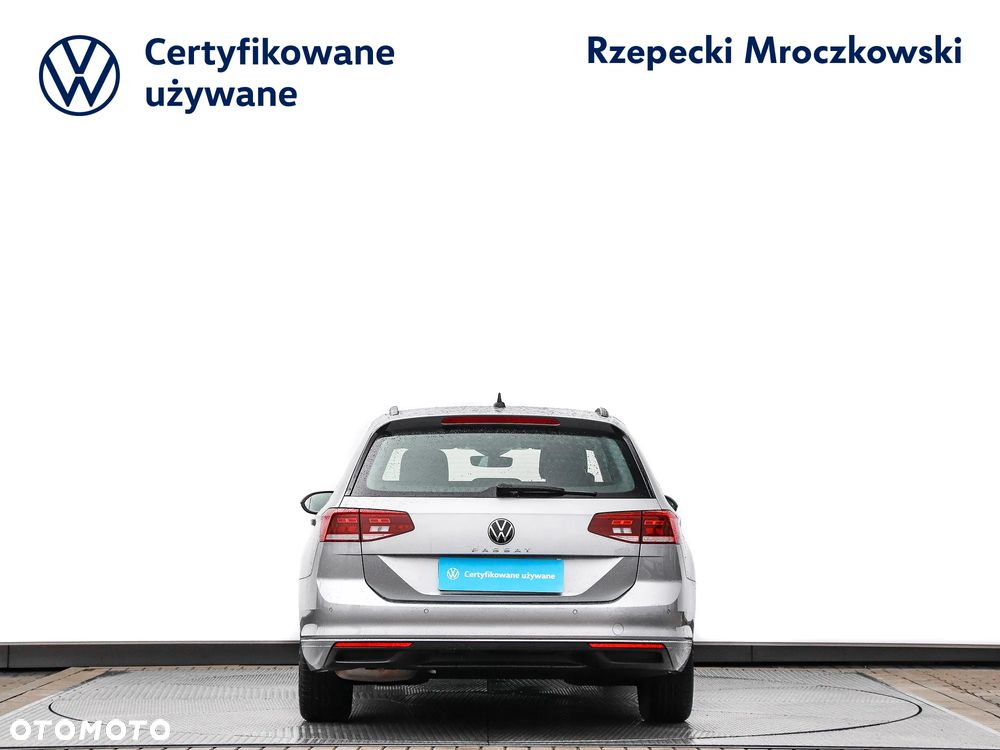 Volkswagen Passat 2.0 TDI Business DSG - 6