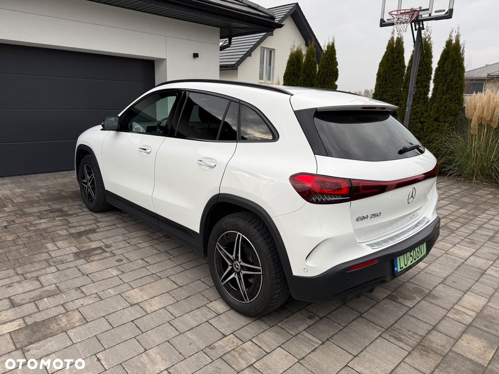 Mercedes-Benz EQA 250 66.5kWh AMG Line - 8