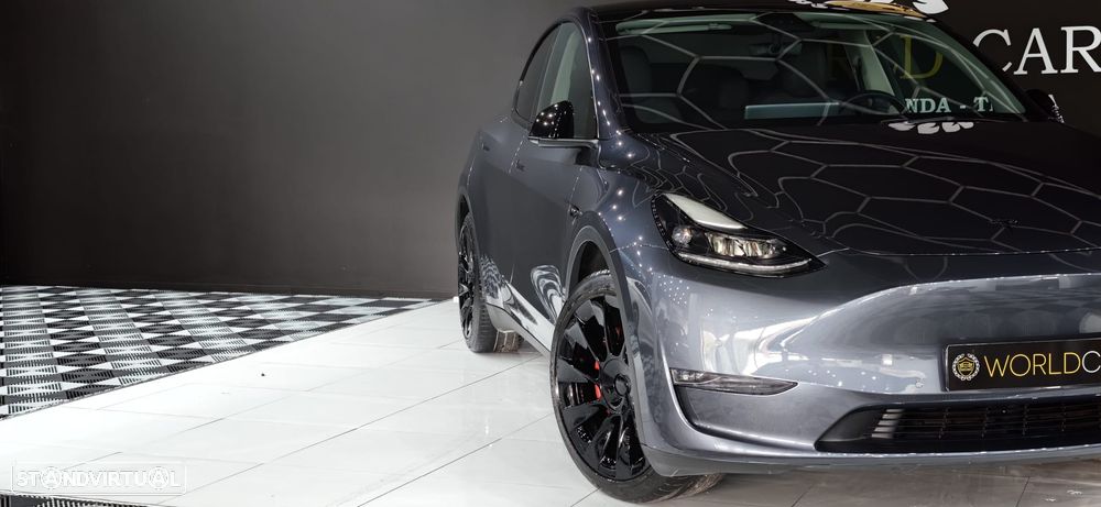 Tesla Model Y Long Range Tração Integral - 18