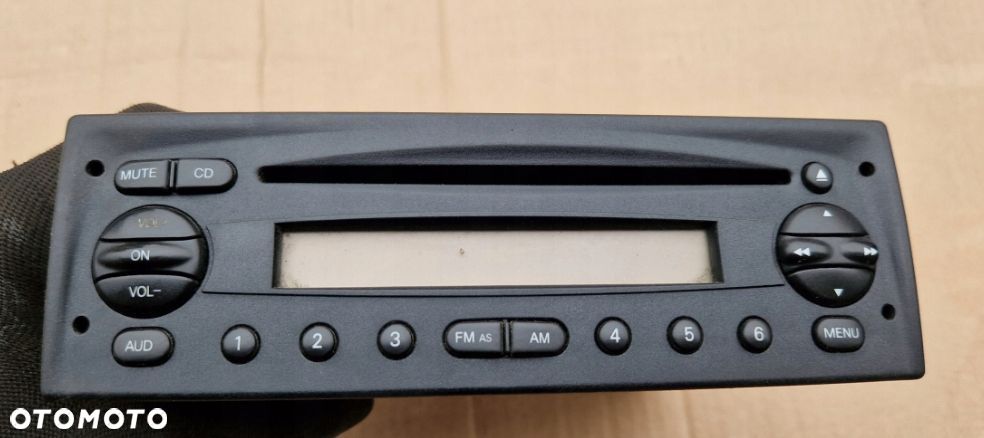 RADIO CD IVECO DAILY IV 06- 7607005081 69500867 - 1