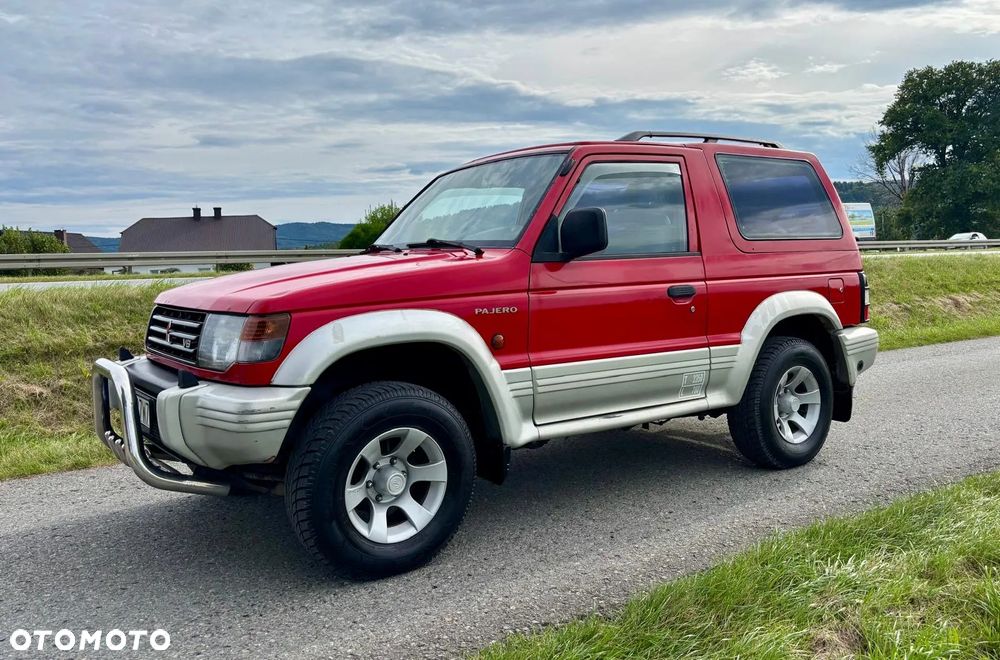 Mitsubishi Pajero - 1