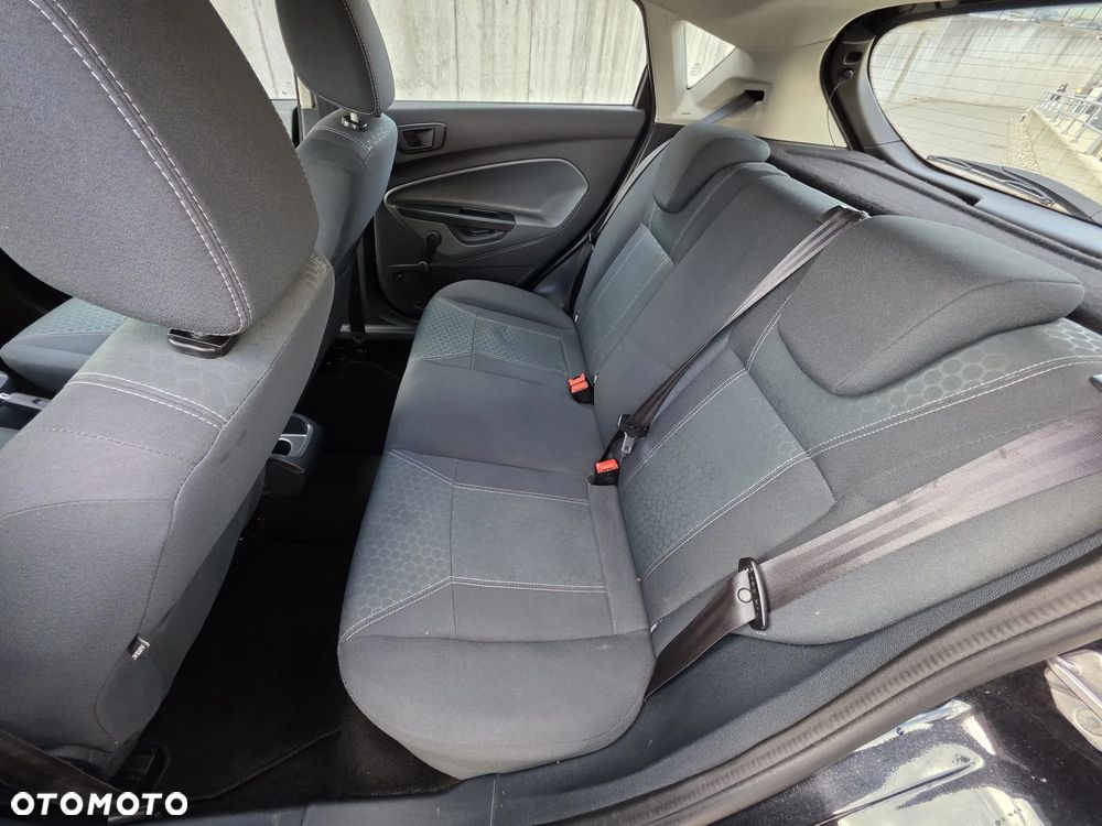 Ford Fiesta - 23