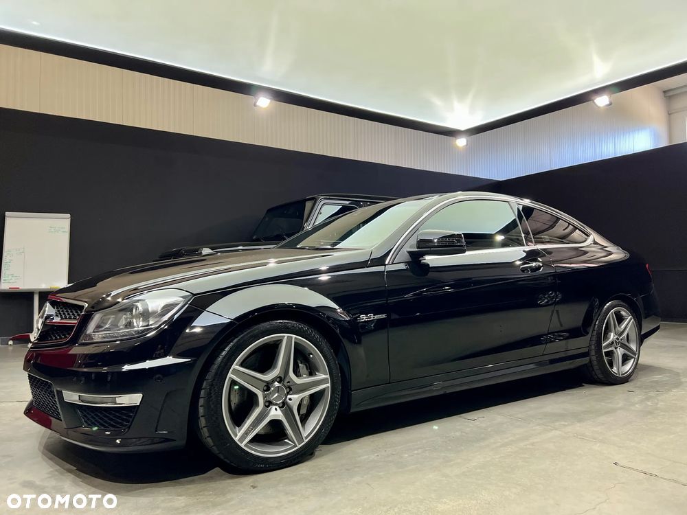Mercedes-Benz Klasa C 63 AMG Coupe AMG SPEEDSHIFT MCT - 2