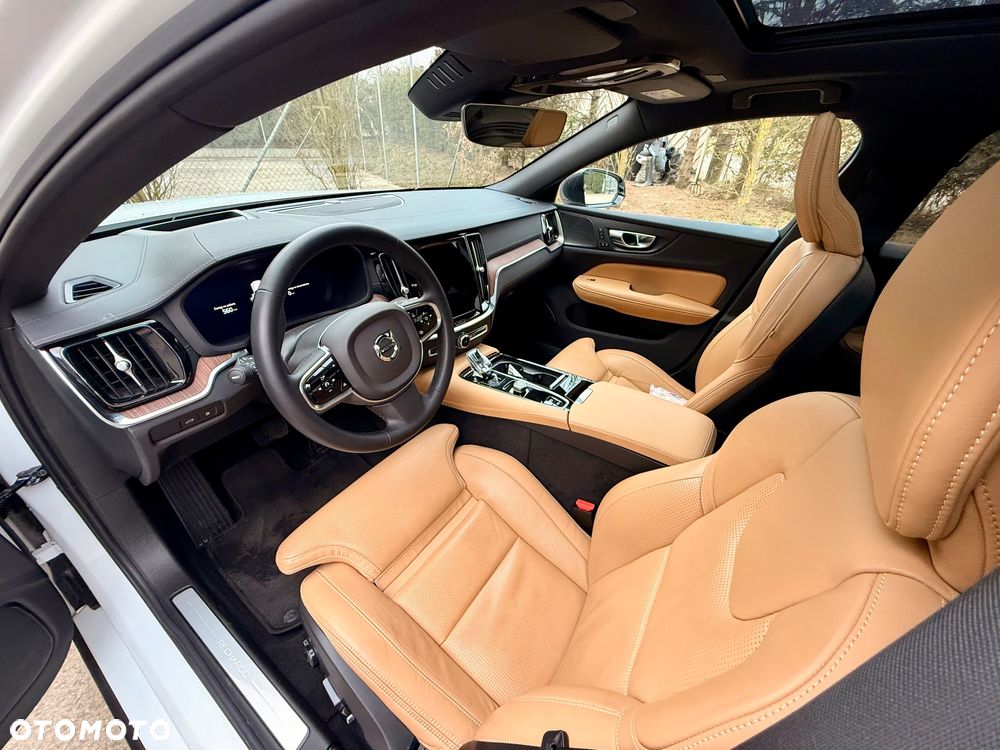 Volvo S60 T8 AWD Plug-In Hybrid Polestar Engineered - 9