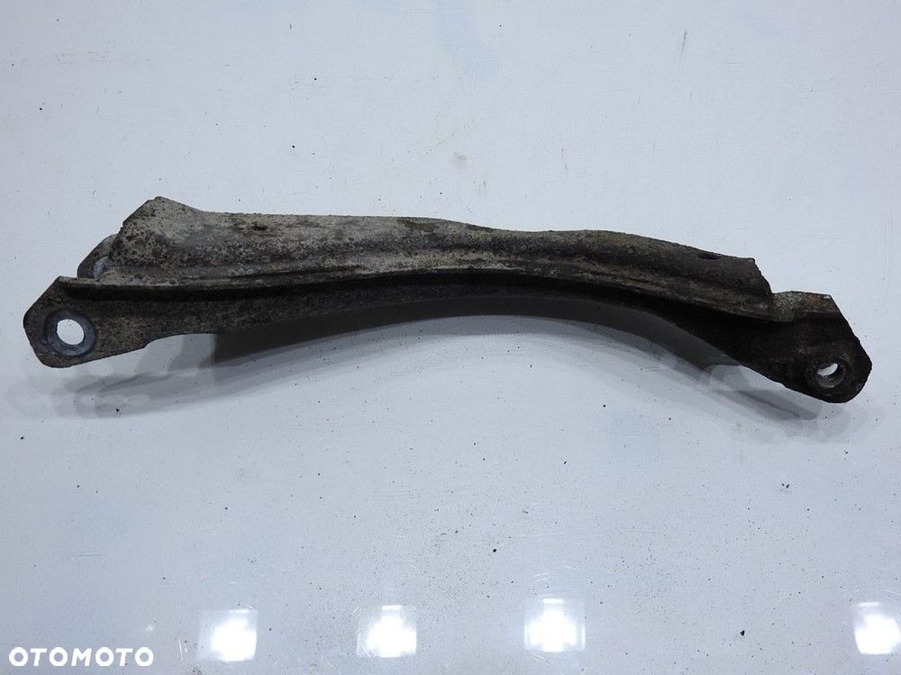 WAHACZ LEWY TYŁ VOLVO V70 II - 4