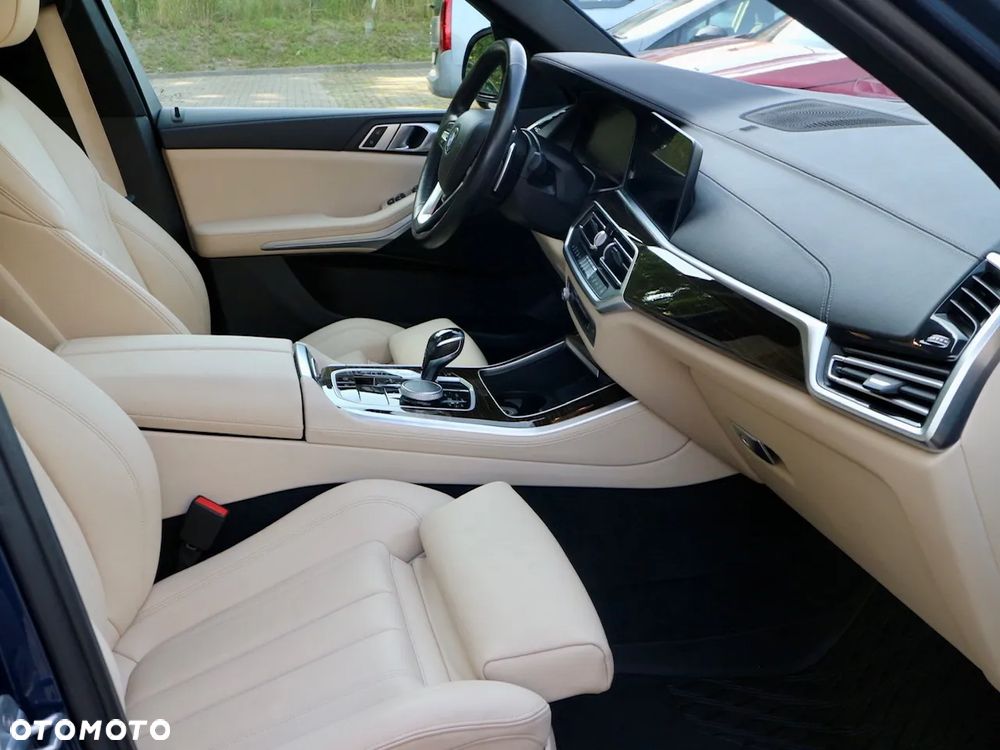 BMW X5 xDrive40i - 18