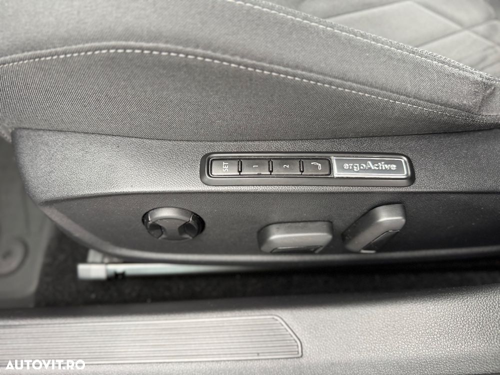 Volkswagen Golf 1.5 TSI eHybrid DSG PHEV Style - 20