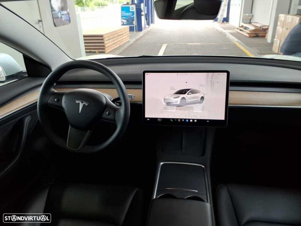 Tesla Model 3 Standard RWD - 3