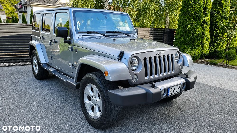 Jeep Wrangler 3.6 Unlim Sahara - 3