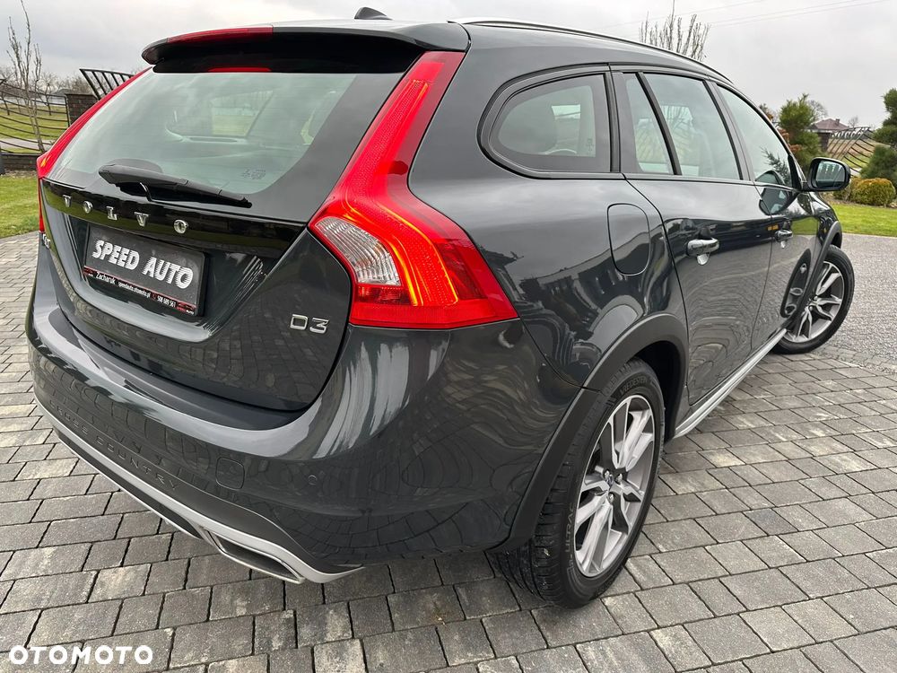 Volvo V60 D3 Drive-E Summum - 11