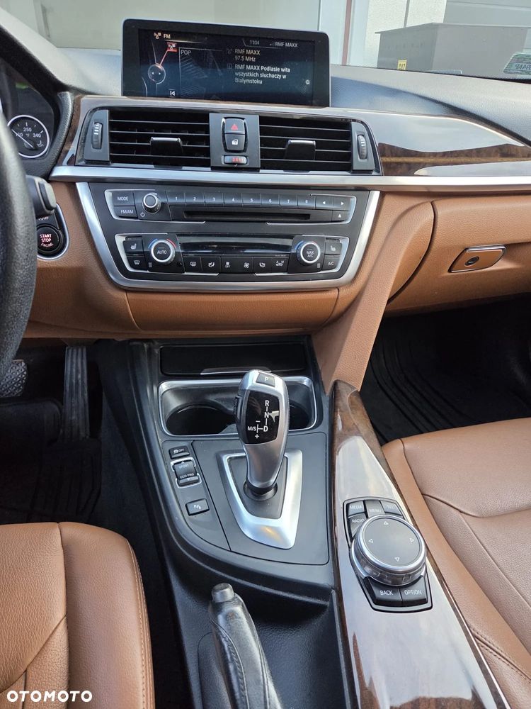 BMW Seria 3 328i xDrive Luxury Line - 6