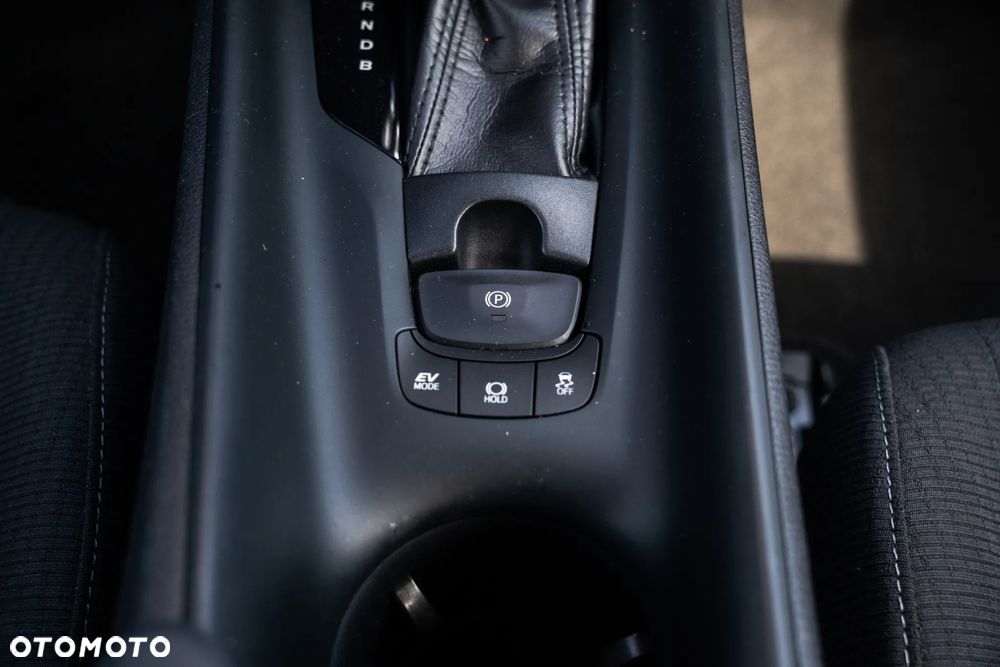 Toyota C-HR Business-Edition - 26