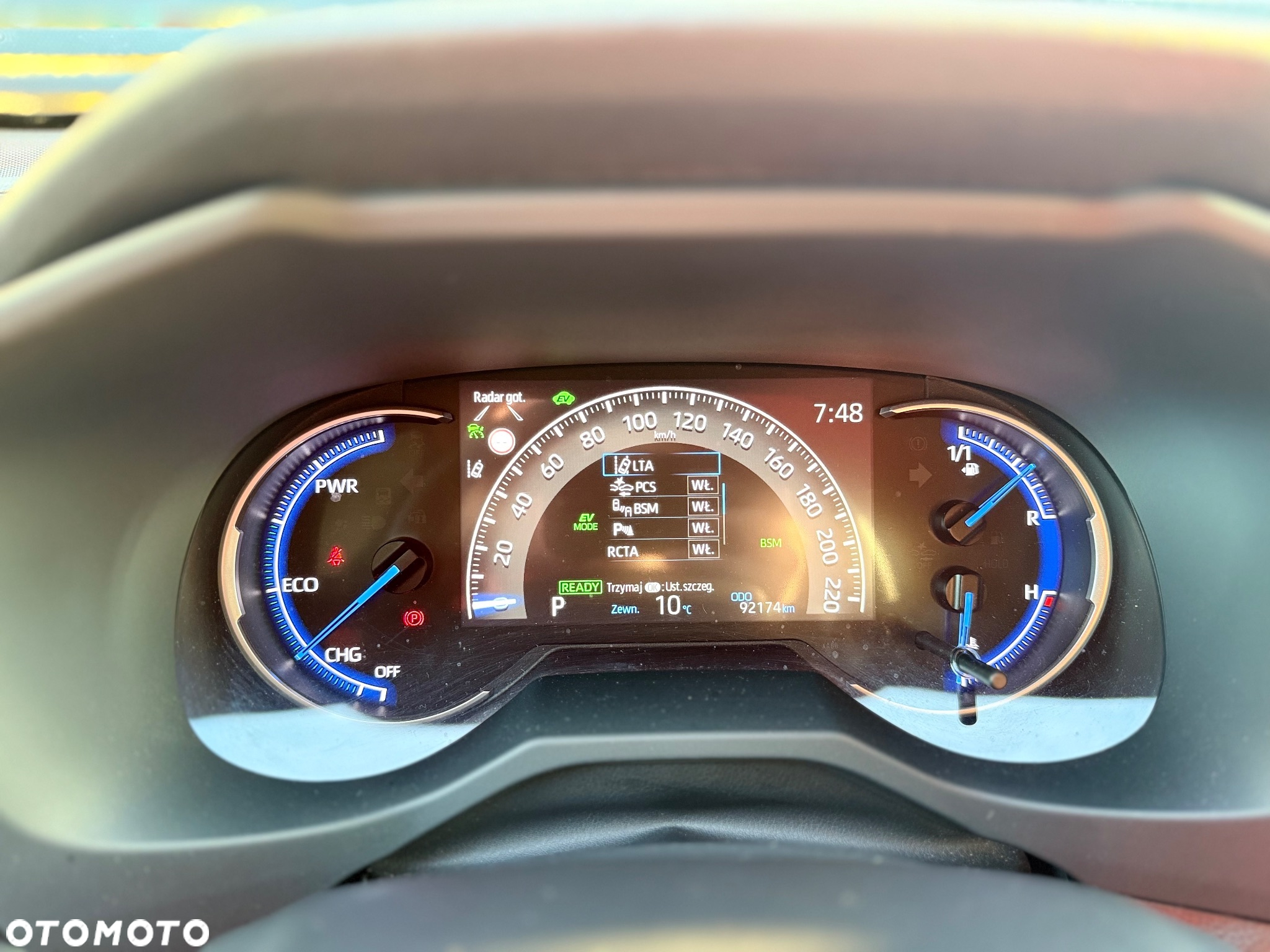 Toyota RAV4 2.5 Hybrid Executive 4x4 - 33