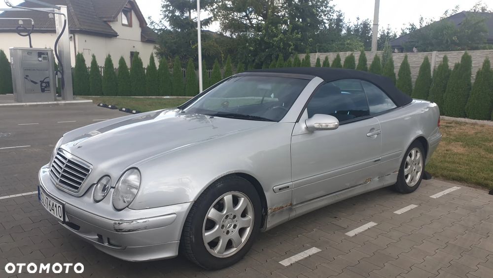 Mercedes-Benz CLK - 4