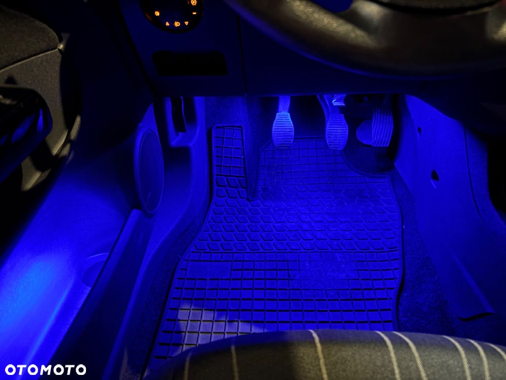 Opel Corsa 1.2 16V Cosmo - 20