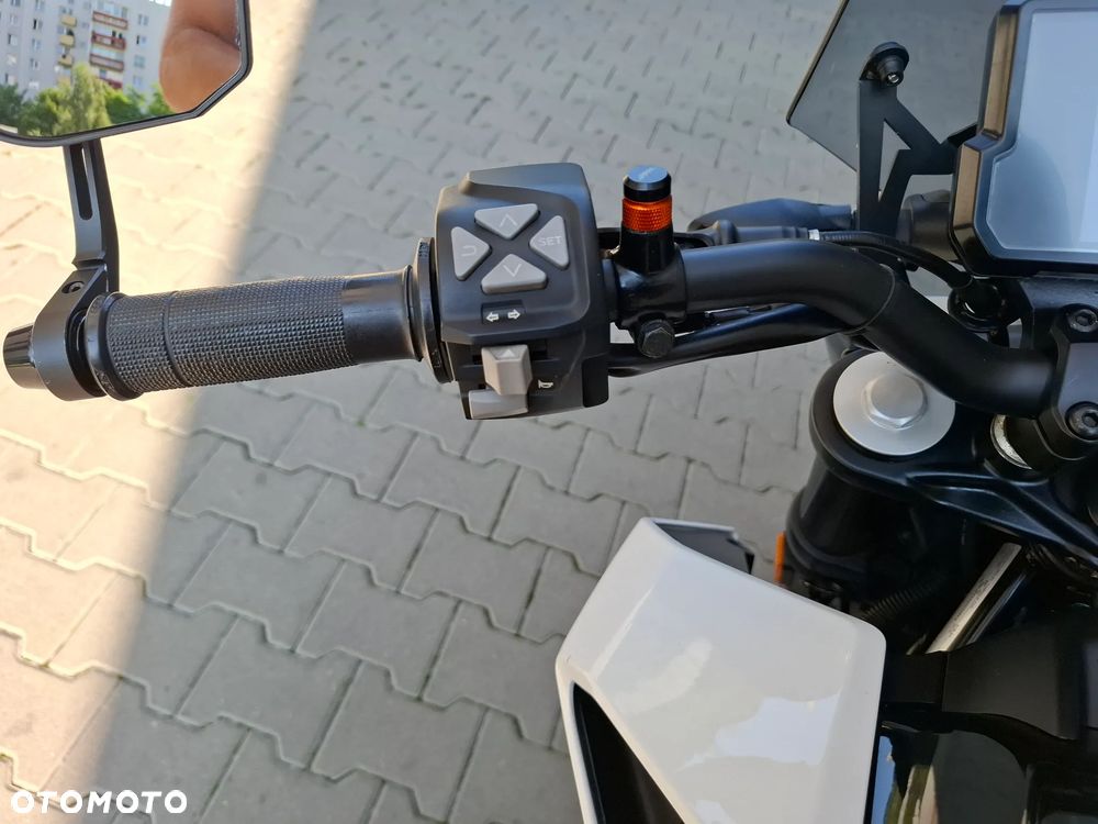 KTM Duke - 17