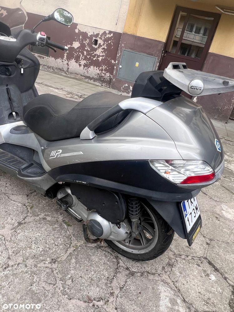 Piaggio MP-3 - 5
